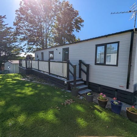 Stunning Luxury Caravan On Edge Of New Forest On Shorefield Country Park Entertainment And Leisure Passes Included Milford on Sea Buitenkant foto