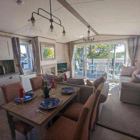 Stunning Luxury Caravan On Edge Of New Forest On Shorefield Country Park Entertainment And Leisure Passes Included Milford on Sea Buitenkant foto