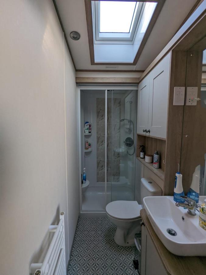 Stunning Luxury Caravan On Edge Of New Forest On Shorefield Country Park Entertainment And Leisure Passes Included Milford on Sea Buitenkant foto