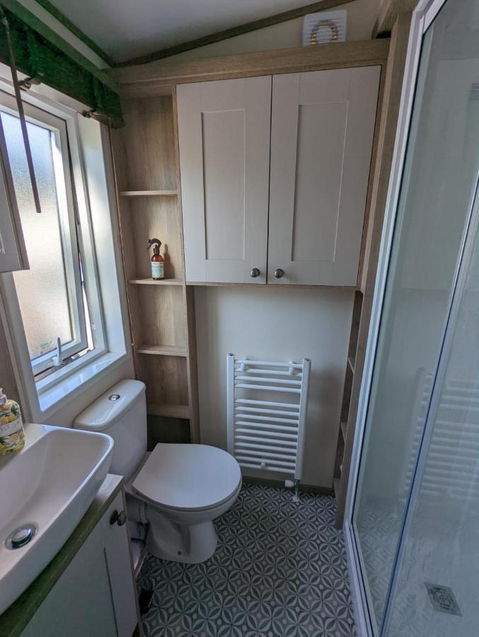 Stunning Luxury Caravan On Edge Of New Forest On Shorefield Country Park Entertainment And Leisure Passes Included Milford on Sea Buitenkant foto